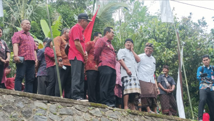 bupati berkantor di desa